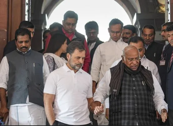 अदाणी और संभल मामले को लेकर विपक्ष का हंगामा, लोकसभा की कार्यवाही स्थगित