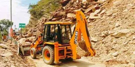 अल्मोड़ा-हल्द्वानी राष्ट्रीय राजमार्ग में पांच घंटे ठप रहा यातायात