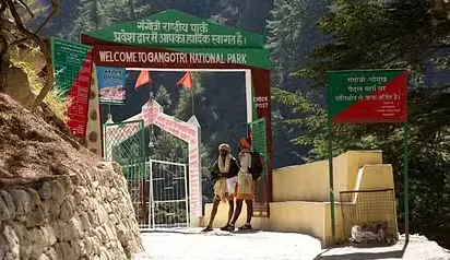 उत्तरकाशी: गंगोत्री नेशनल पार्क के गेट शीतकाल के लिए बंद होने की तैयारी, 75 ट्रैप कैमरे लगाए जाएंगे