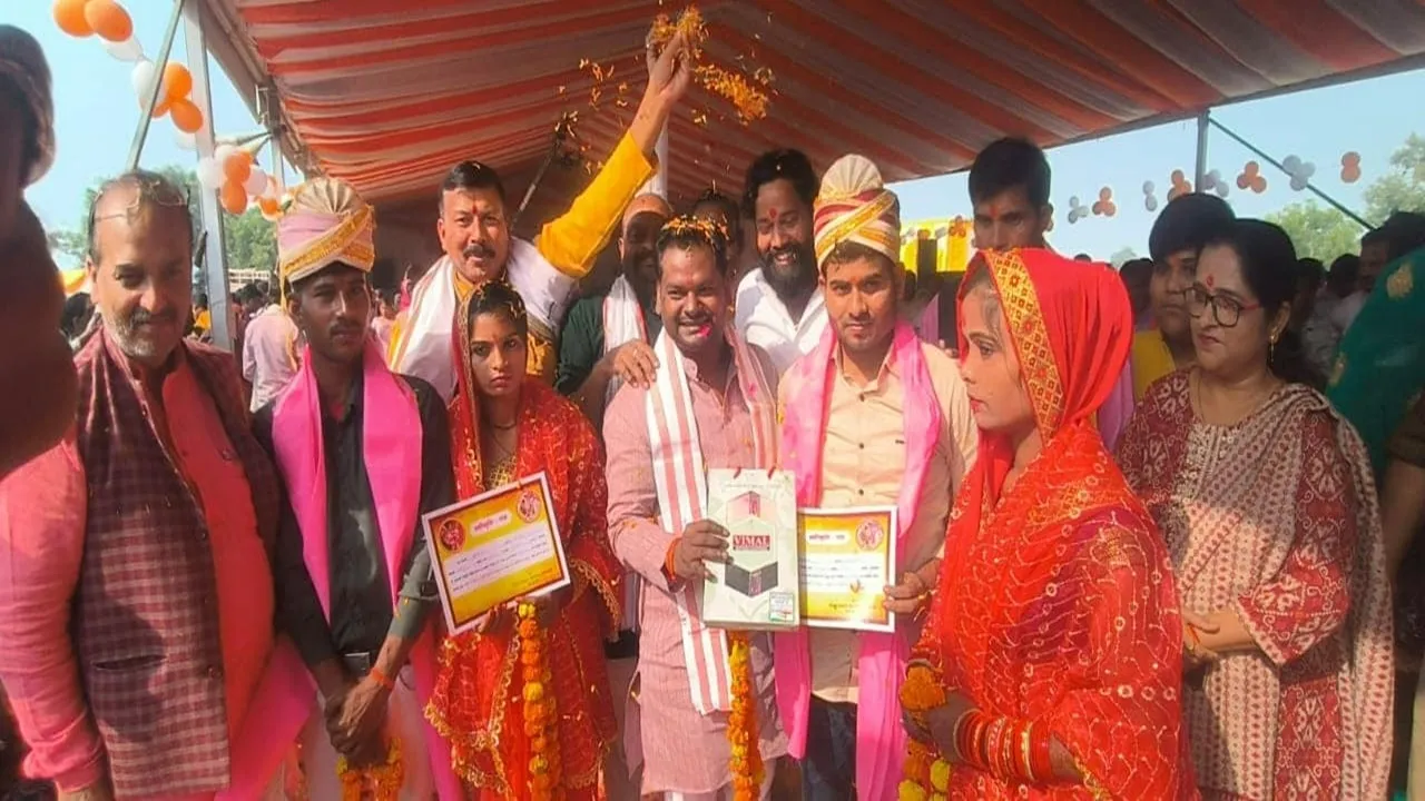 बाराबंकी: 116 जोड़ों के सामूहिक विवाह का गवाह बना बाबा टीकाराम धाम, इस वजह से एक जोड़ा नहीं ले पाया सात फेरे