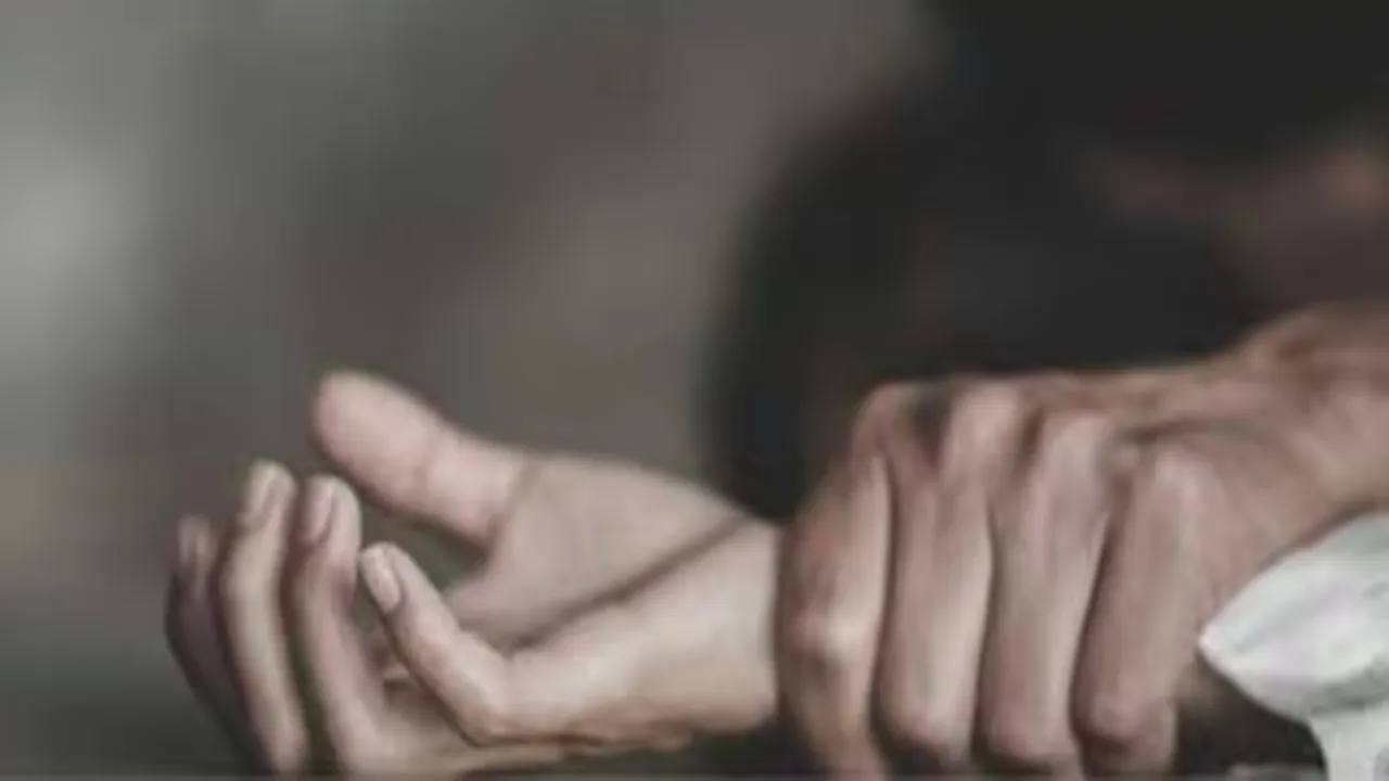 शर्मनाक: होटल संचालक की नाबालिग बेटी से गैंग रेप, अश्लील वीडियो वायरल करने की दी धमकी