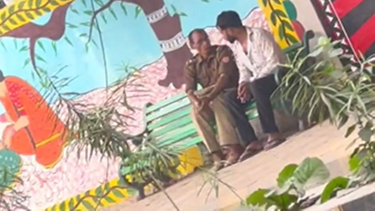 प्रयागराज: दरोगा का रुपए लेते वीडियो सोशल मीडिया पर वायरल, निलंबित