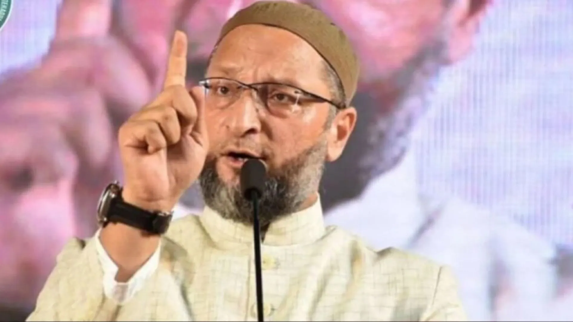 'मंदिर के बोर्ड में सिर्फ हिंदू, लेकिन वक्फ में...', TTD के नये अध्यक्ष के बयान पर ओवैसी ने किया पलटवार 