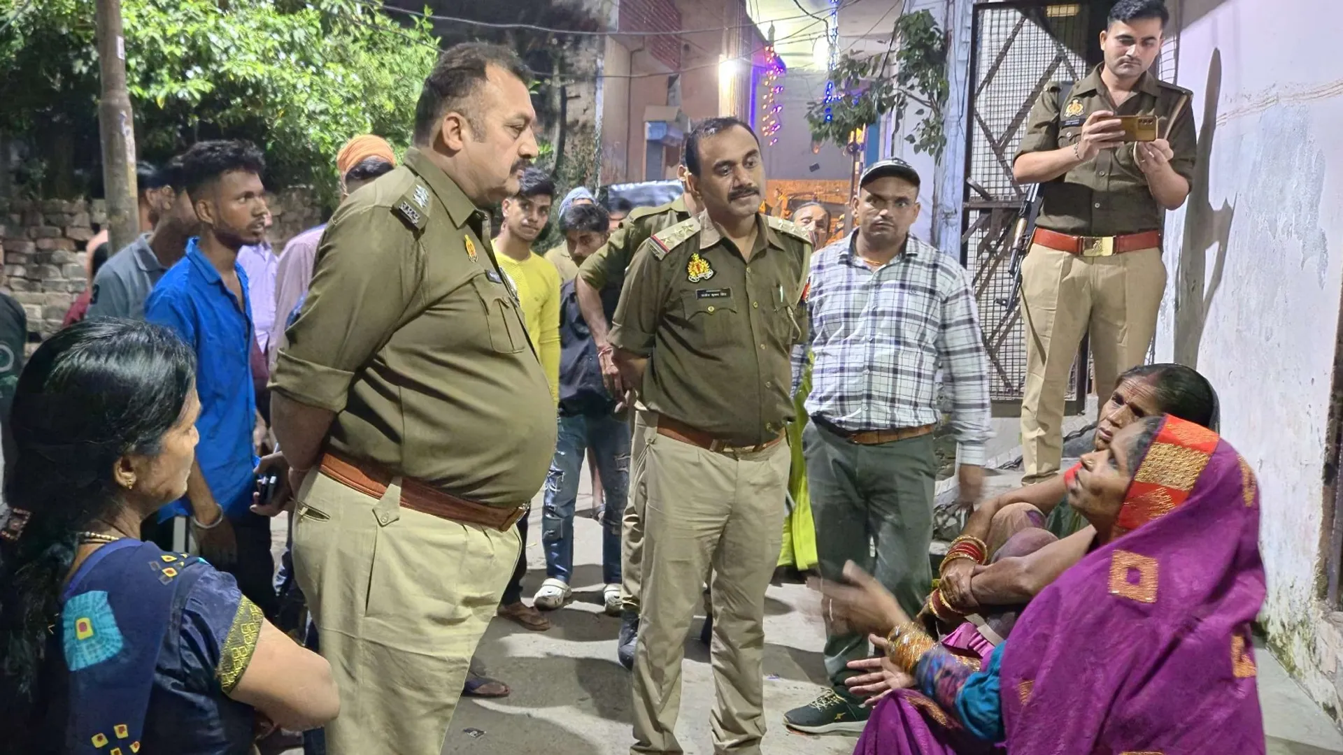 पीलीभीत: फंदे पर लटका मिला विवाहिता का शव, 15 दिन पहले गई थी बेटे की जान