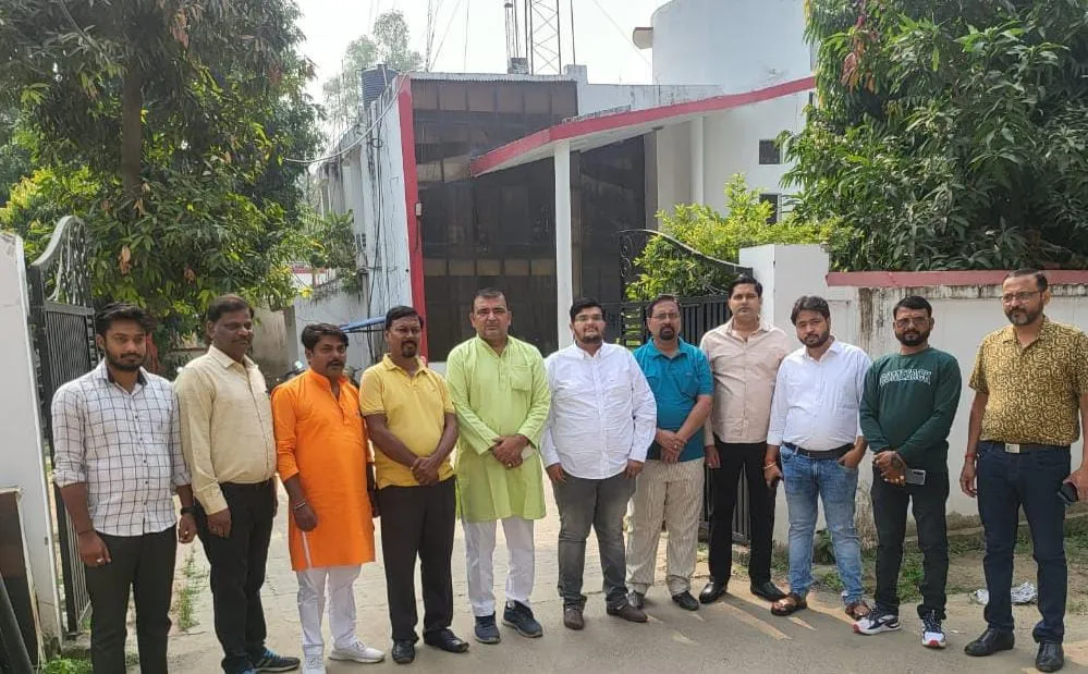 लखनऊ: व्यापारियों का आरोप- पुलिस नहीं कर रही पेट्रोलिंग...72 घंटे बाद भी 15 लाख की ज्वेलरी का नहीं लगा सुराग