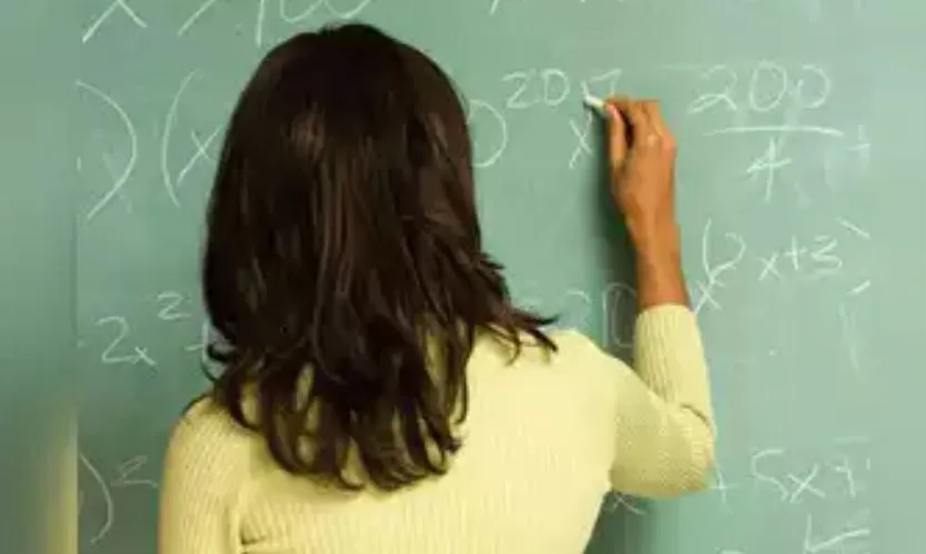 UP News: प्रदेश में आज से शिक्षकों के लिए खुले प्राइमरी स्कूल, सांसद-विधायकों ने पूर्ण बंदी की मांग की