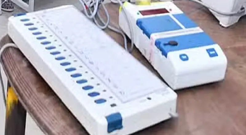 गुजरात उपचुनाव: विसावदर और कडी विधानसभा सीट के लिए मतगणना शुरू