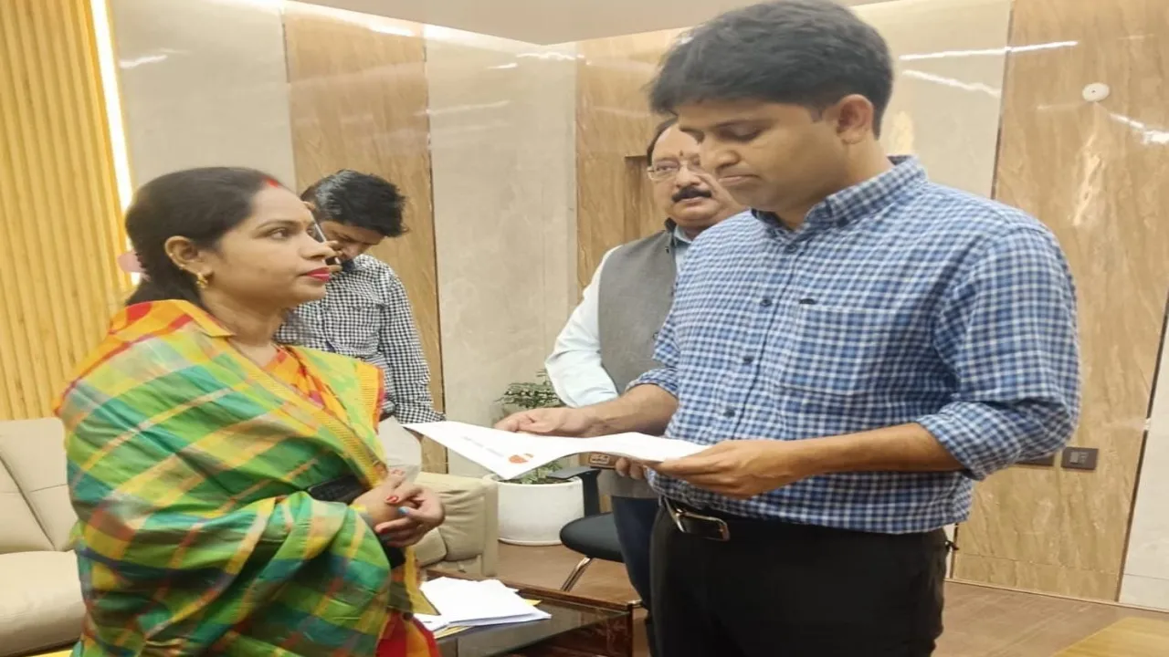 महाकुम्भ  2025 : मेलाधिकारी ने पाण्टून पुल निर्माण न होने की जांच का दिया आदेश 