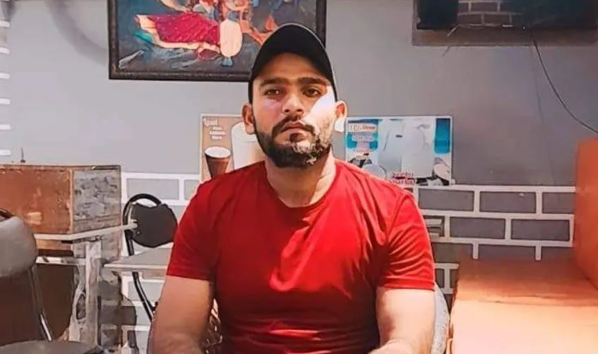 कासगंज: पेड़ से लटका मिला युवक का शव, हत्या की आशंका