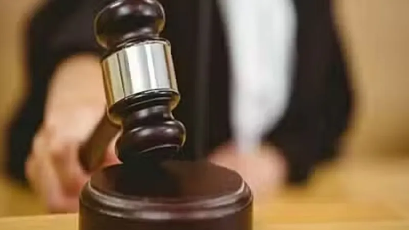 दिल्ली हाईकोर्ट ने धन शोधन मामले में ईडी की याचिका पर अमानतुल्लाह खान से मांगा जवाब