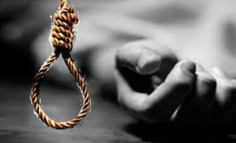 Bareilly: दरोगी की बेटी ने फंदे से लटककर दी जान, दाल न खाने पर डांटा, फिर मौत को लगा लिया गले