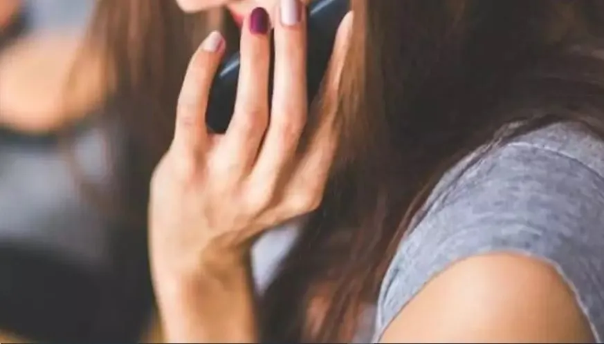 बरेली: फर्जी SP ने लड़की को किया कॉल, बोला- तुम्हारे मोबाइल से हो रहा पोर्नोग्राफी का विज्ञापन...बाल-बाल बची