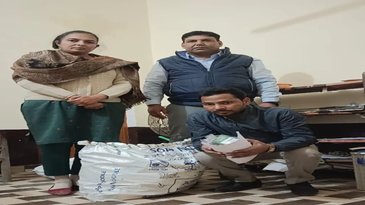 Bareilly: मेडिकल स्टोर पर छापेमारी से खलबली, दवाओं को किया सीज