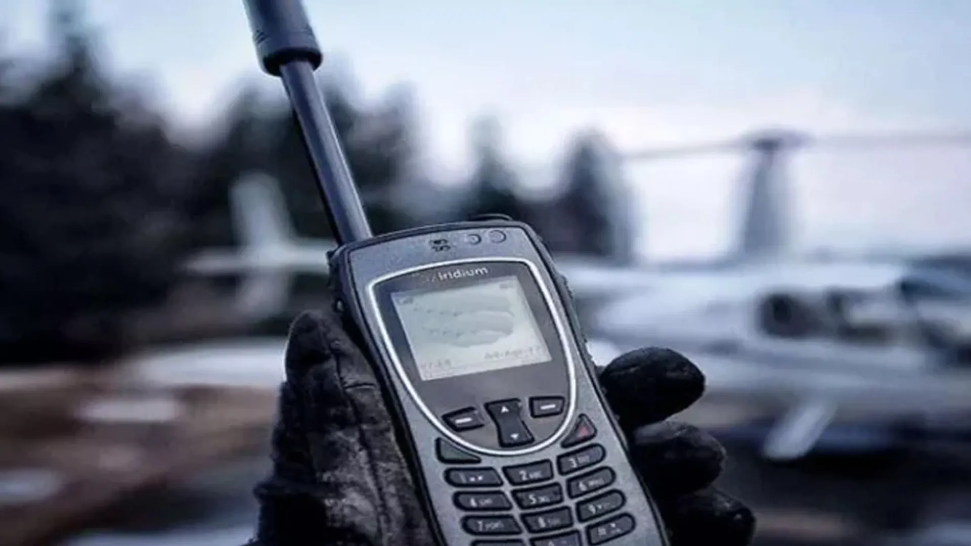 देहरादून : जौलीग्रांट एयरपोर्ट पर अमेरिकी नागरिक से मिला सेटेलाइट फ़ोन