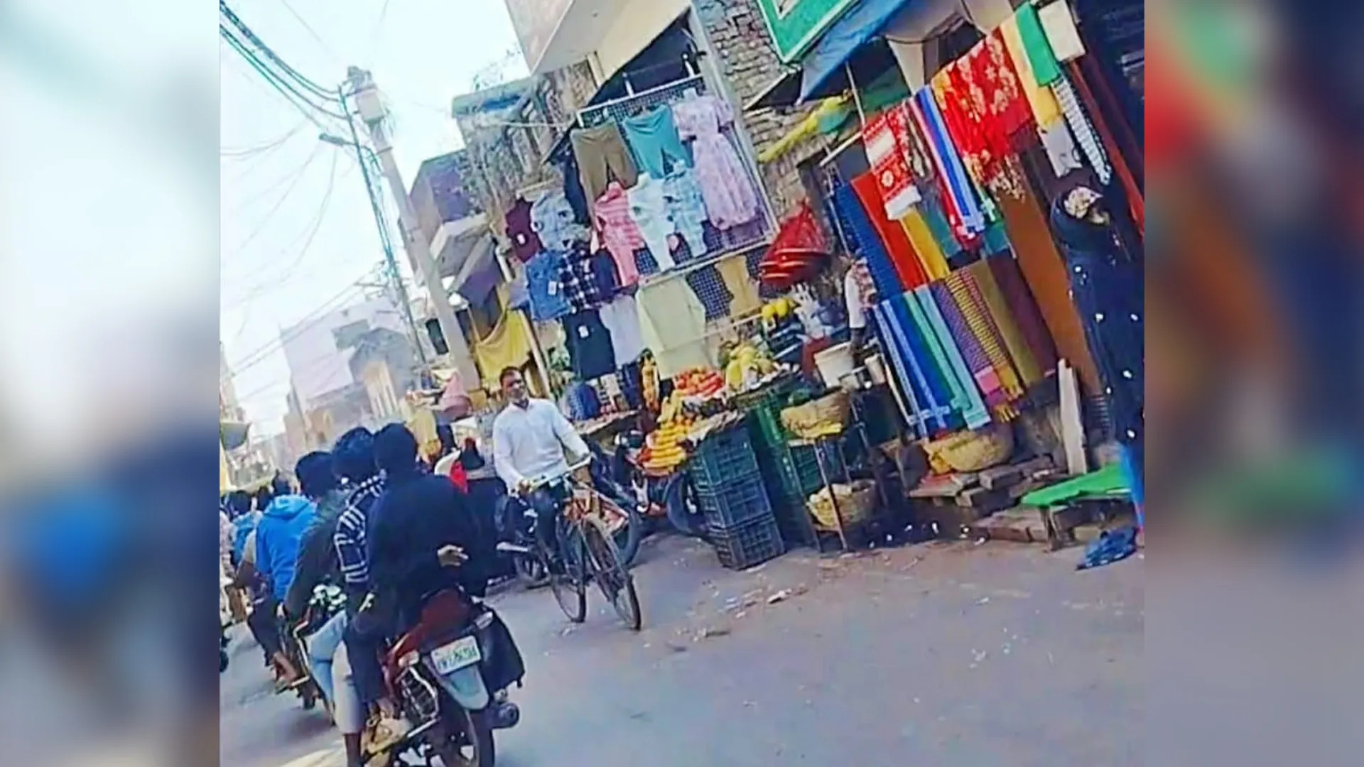 कासगंज: चेतावनी के बावजूद गंजडुंडवारा में फैला है अतिक्रमण का जाल