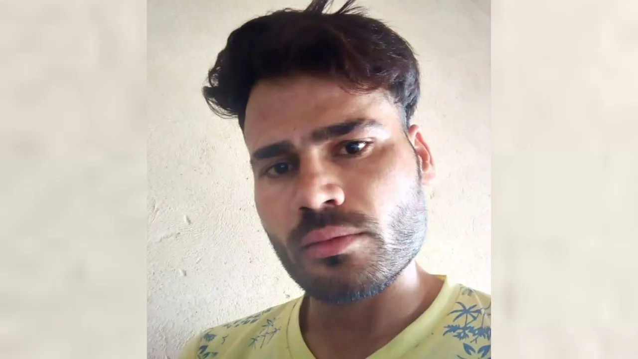 कासगंज: ई-रिक्शा के नीचे दबा मिला युवक का शव, परिवार में मचा कोहराम