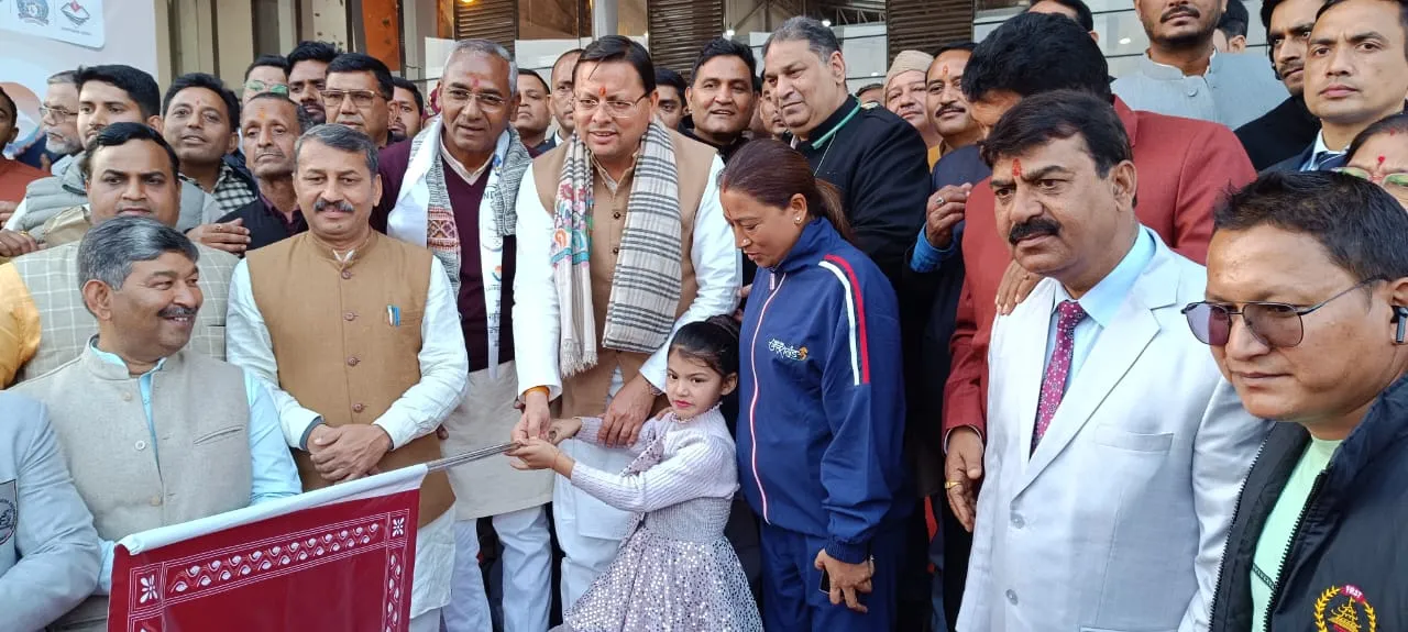  राष्ट्रीय खेलः सीएम धामी ने हल्द्वानी से किया 'तेजस्विनी' को रवाना 