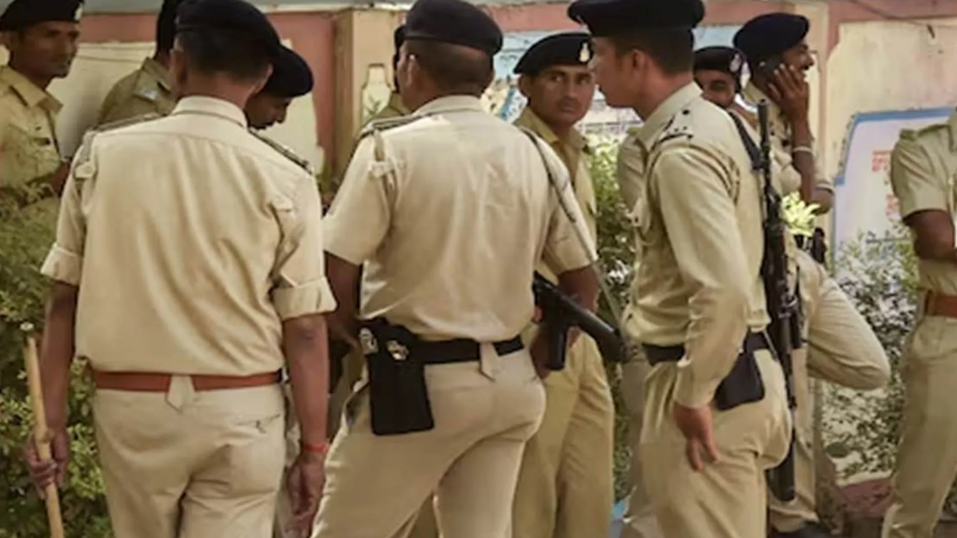 शाहजहांपुर: लड़की की तलाश में तमिलनाडु पुलिस पहुंची तिलहर