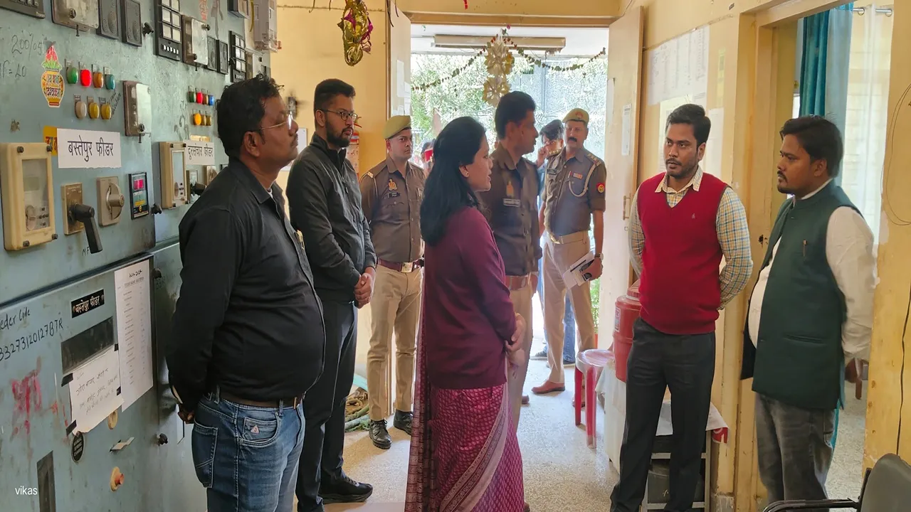 रायबरेली: बिजली कर्मियों के संभावित हड़ताल पर प्रशासन सतर्क, डीएम और एसपी ने उपकेंद्रों का किया निरीक्षण, कंट्रोल रूम स्थापित
