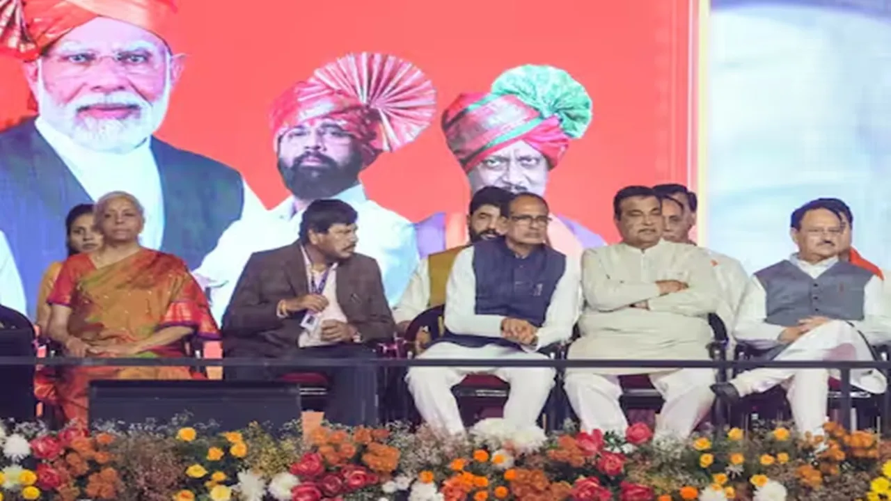  महाराष्ट्र: शपथ ग्रहण समारोह में चोरों ने किया हाथ साफ, 11 सोने की चेन समेत लाखों की चोरी, जांच में जुटी पुलिस 