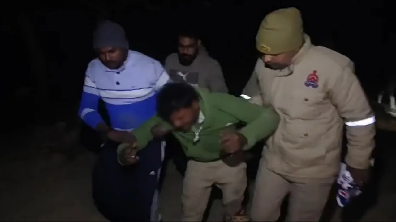 बाराबंकी: गौ तस्करों से पुलिस की मुठभेड़, दो के पैर में लगी गोली, 7 तस्कर गिरफ्तार