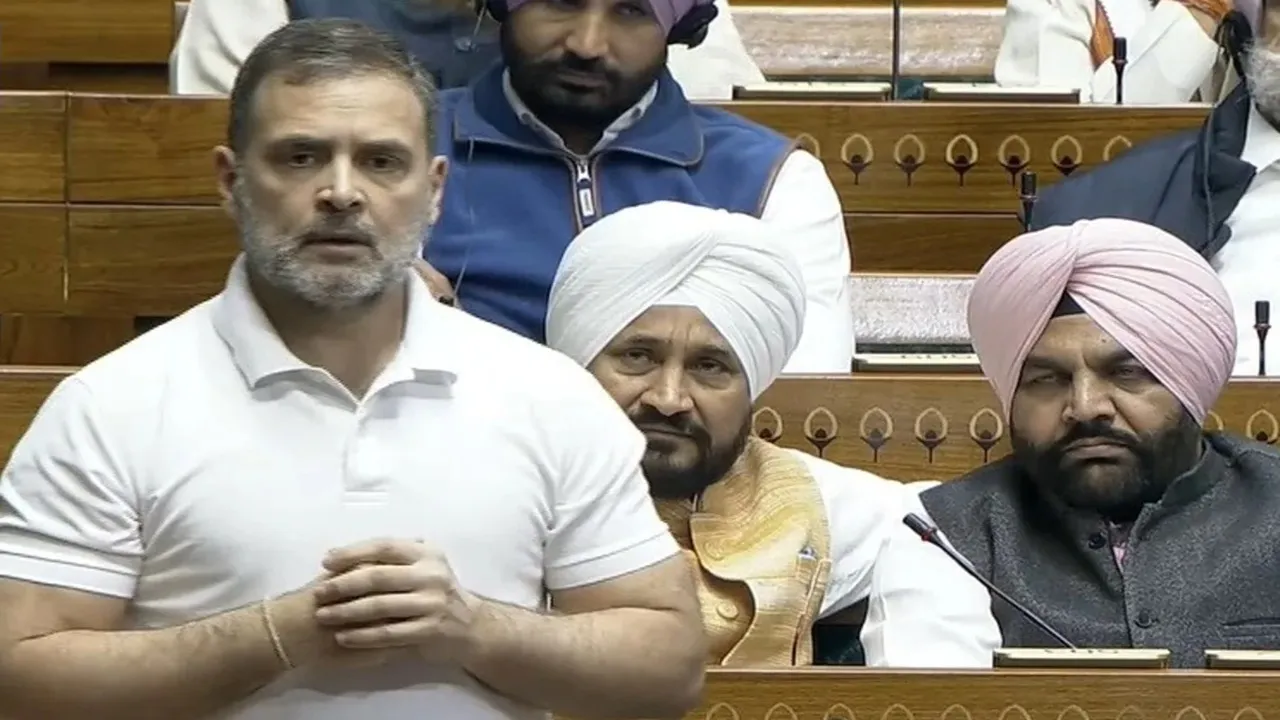 Parliament Session: लोकसभा में संविधान पर चर्चा, बोले राहुल गांधी- एकलव्य की तरह देश के युवाओं का अंगूठा काट रही है सरकार