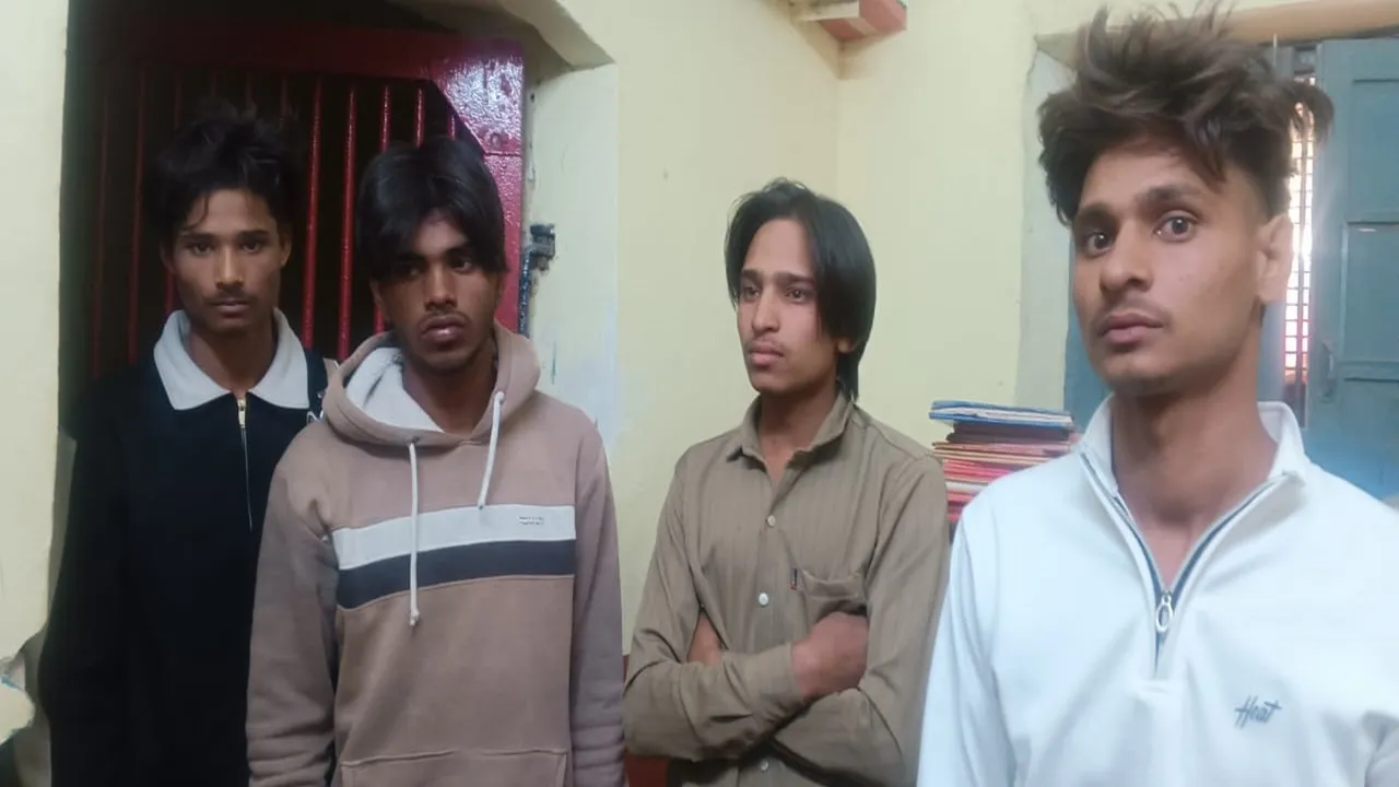 अमेठी: चलती ट्रेन में खूनी संघर्ष, दो घायल, एक युवक की मौत