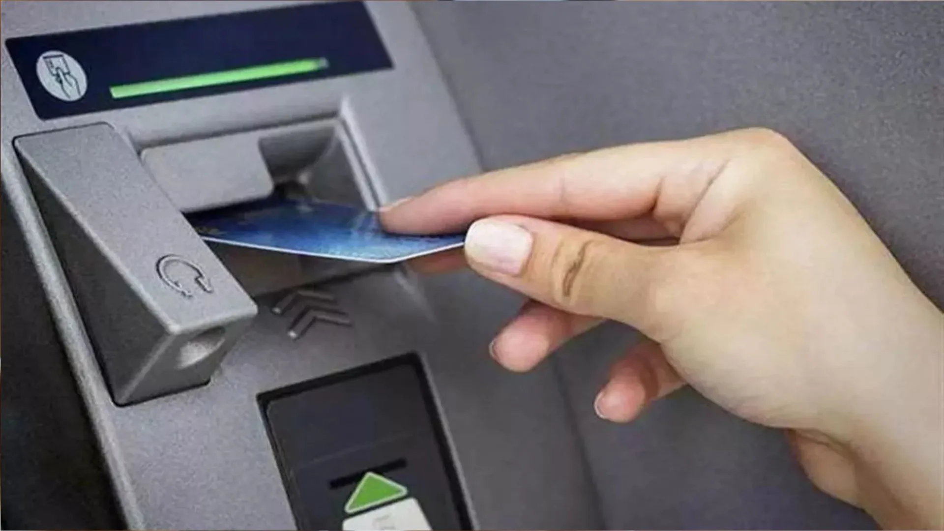 बाराबंकी: ATM कार्ड बदलकर खाते से निकाल लिए 47 हजार से अधिक रकम, पुलिस से की शिकायत