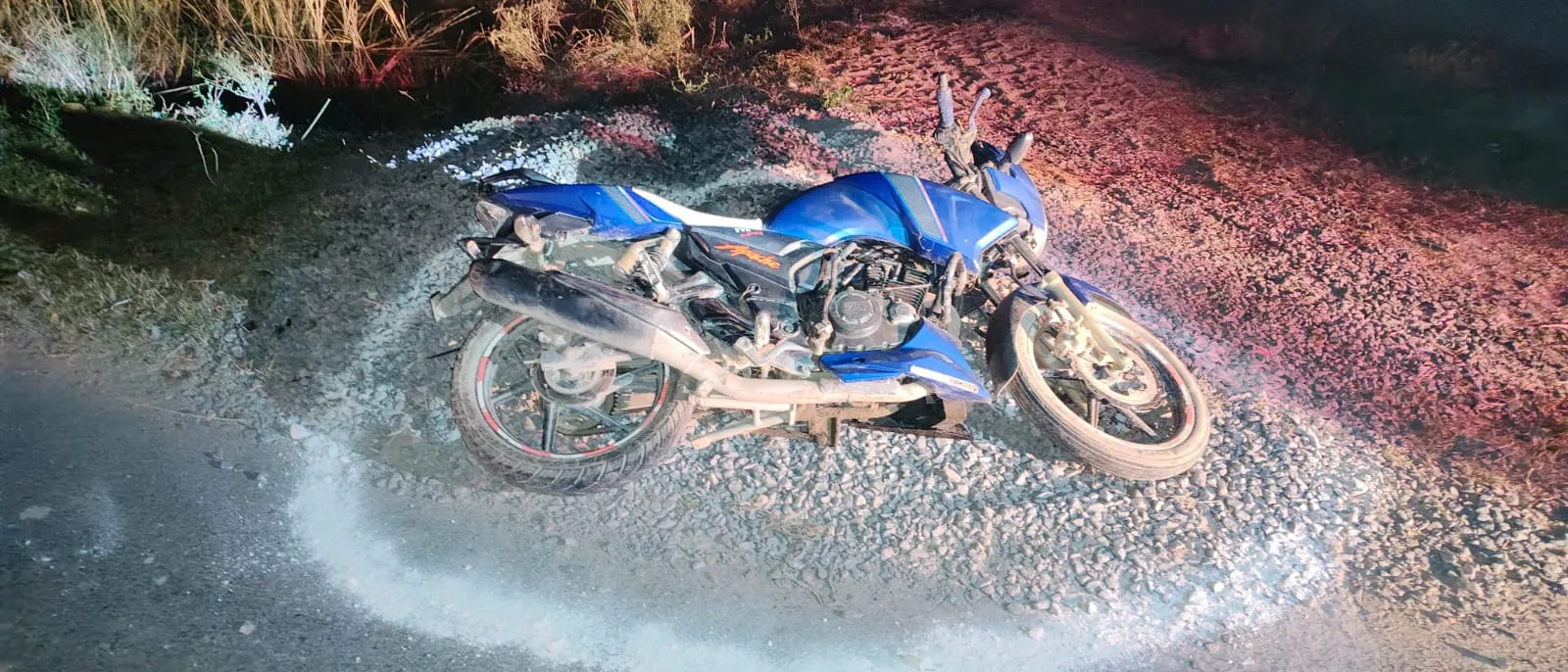 फतेहपुर में पुलिस-बदमाश के बीच मुठभेड़: 25 हजार का इनामी घायल, पैर में लगी गोली