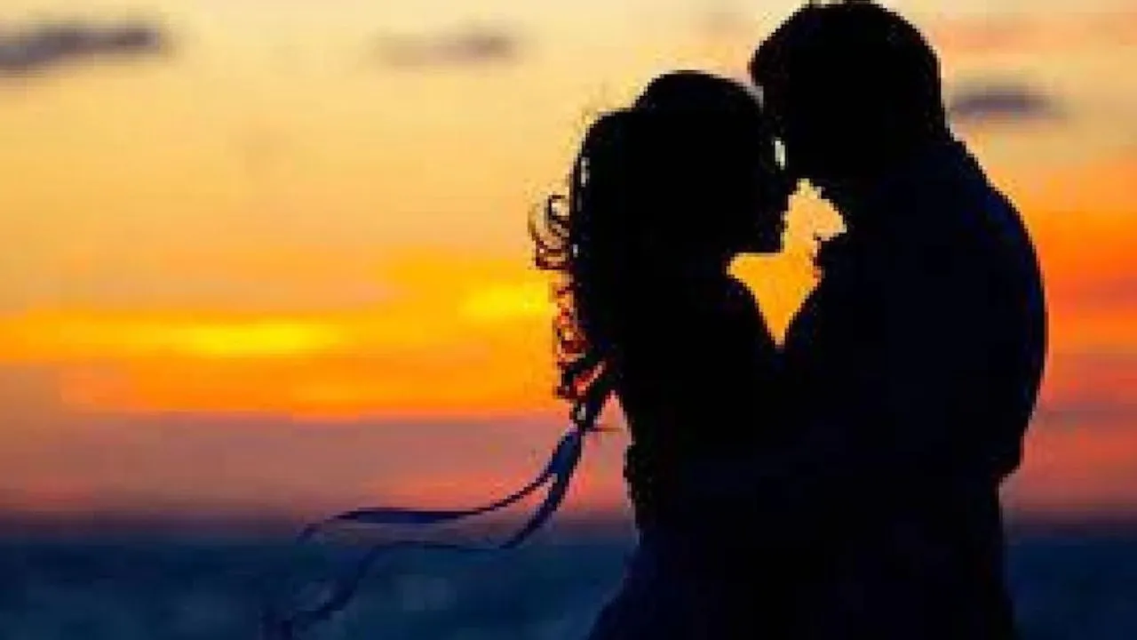 कासगंज में आवास विकास में आपत्तिजनक हालत में पकड़े गए प्रेमी युगल: पुलिस ने दोनों को पकड़ कर परिजनों के किया सुपुर्द 