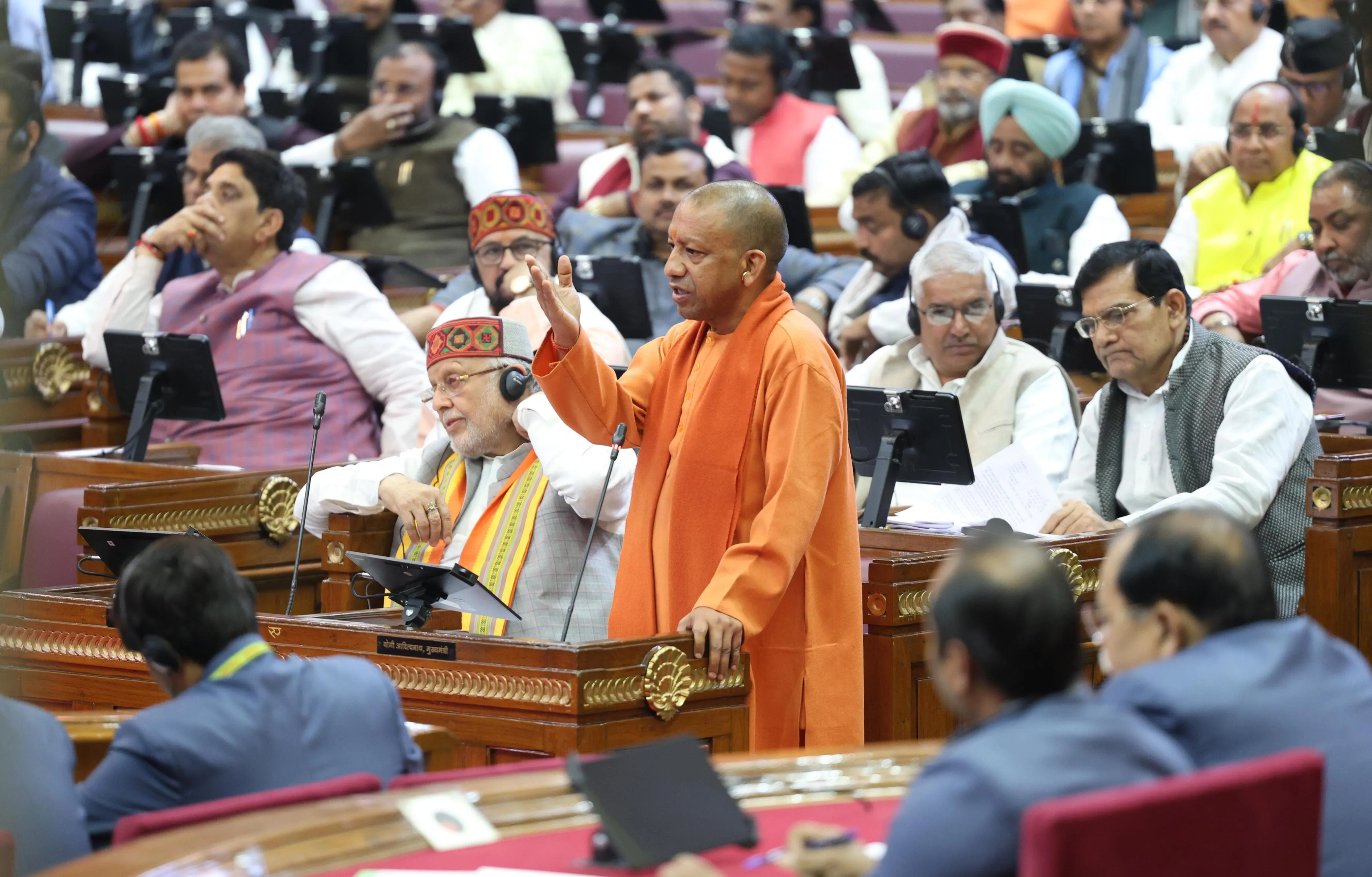 'हमारी सरकार ने शिक्षा क्षेत्र में 1.60 लाख से अधिक भर्तियां कीं', विधानसभा में बोले मुख्यमंत्री योगी