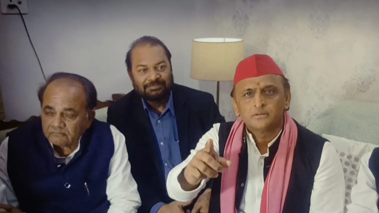 Kanpur में अखिलेश बोले- गंगा में जिस जगह सीएम योगी ने सेल्फी ली थी वहां नाला गिर रहा, सरकार आने पर लखनऊ से भी ज्यादा...