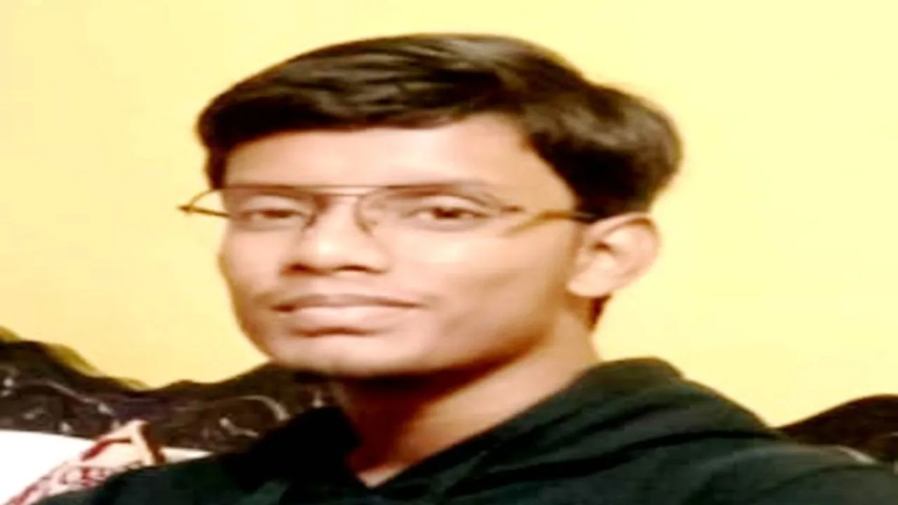 Kanpur: रोनिल हत्याकांड: दहशत में जी रहे माता-पिता, सांसद से मिलकर बोले- जमानत पर छूटे आरोपी दे रहे धमकी