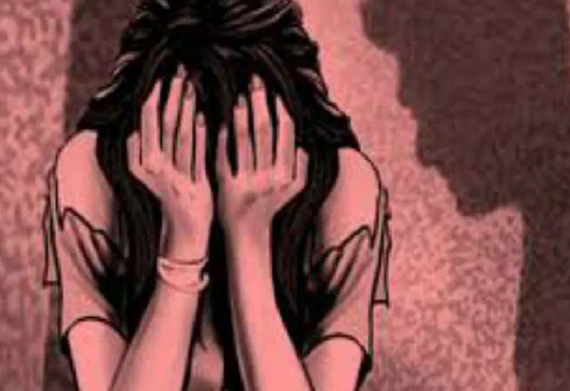 बलिया: बीए की छात्रा से दुष्कर्म, धर्म परिवर्तन कर निकाह का बनाया दबाव, केस दर्ज