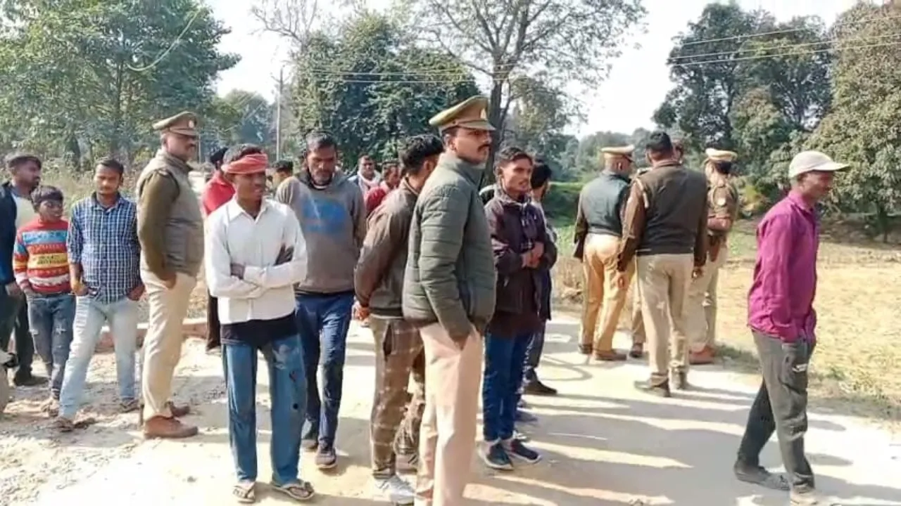 घटनास्थल का मुआयना (1)