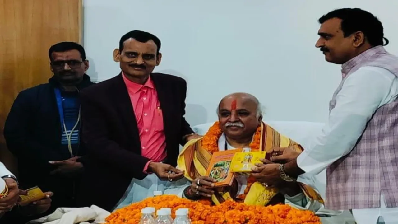 Prayagraj News : 100 करोड़ हिन्दुओं को इजरायल से सबक लेना चाहिये : डॉ प्रवीण तोगड़िया