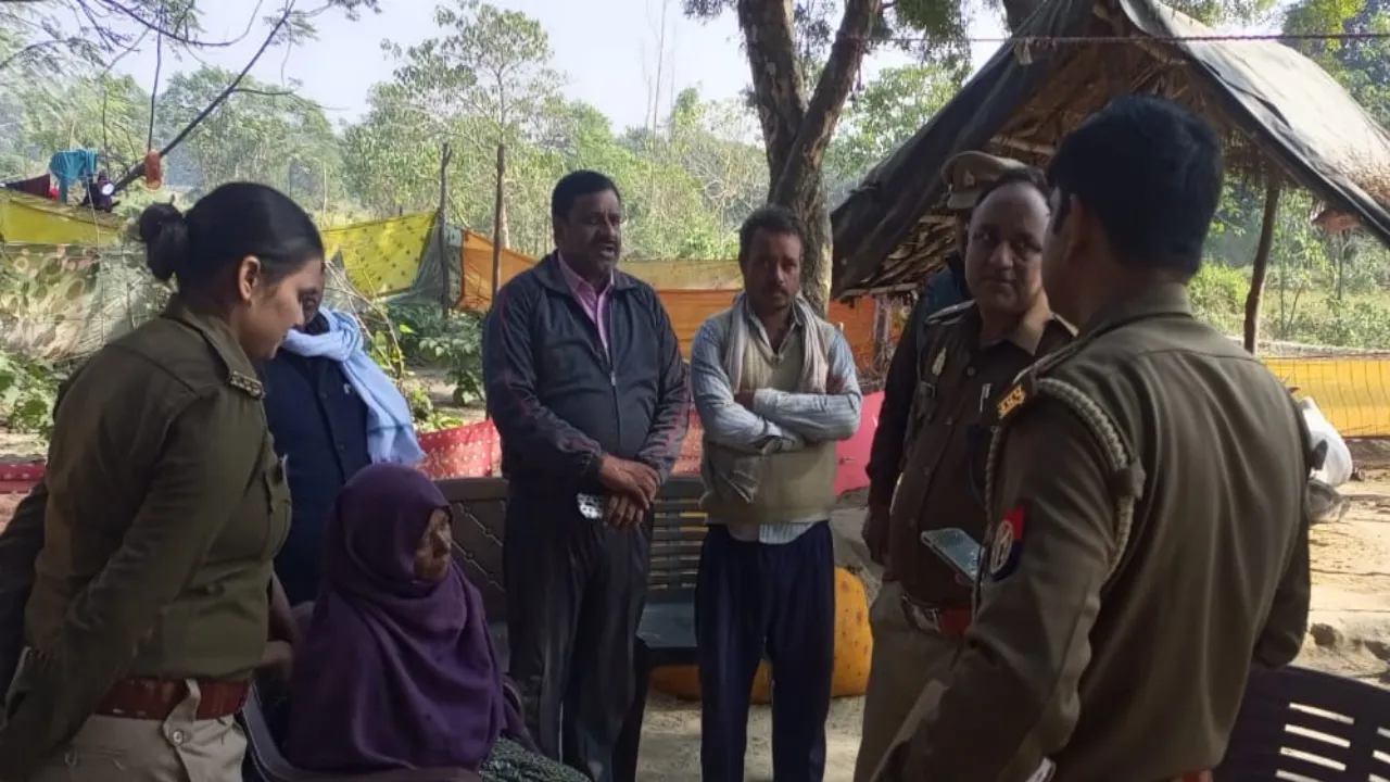 परिजनों से पूछताछ कर रही पुलिस