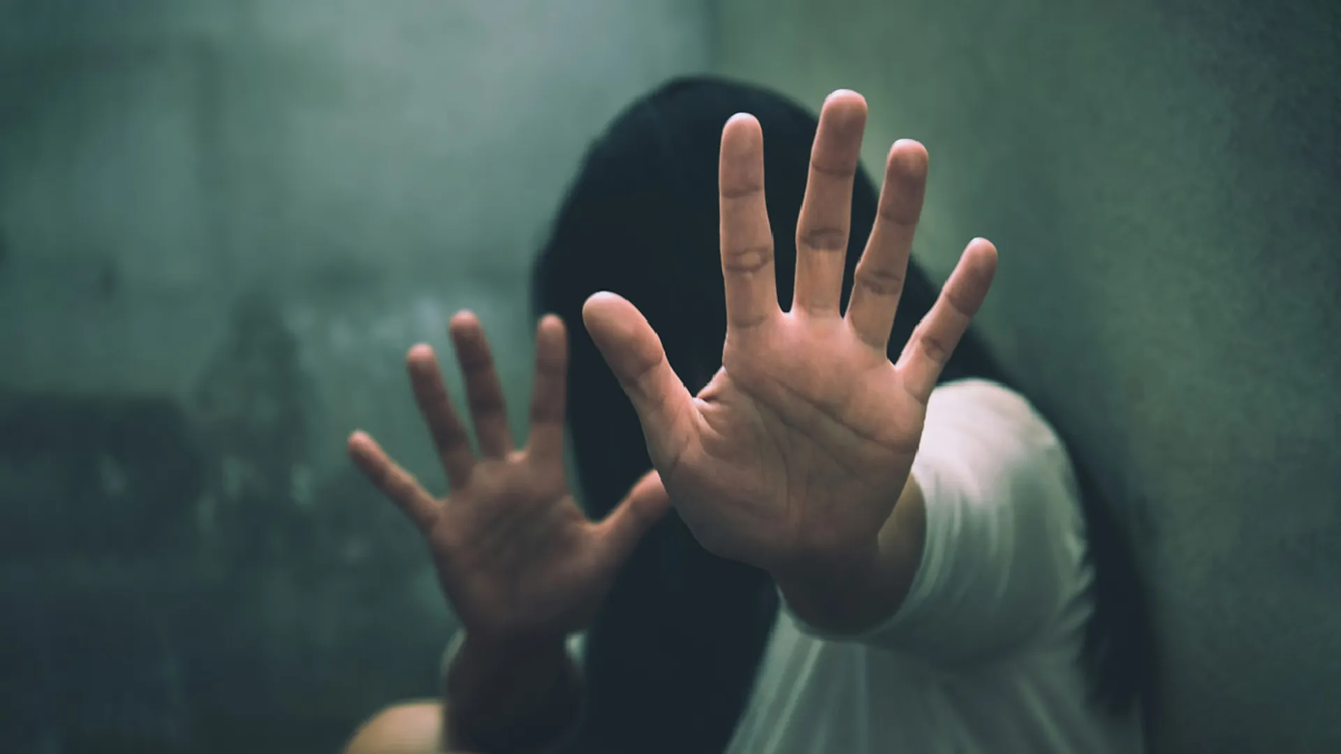 Bhadohi News: युवक ने छात्रा पर बनाया शारीरिक संबंध बनाने का दबाव, मामला दर्ज 