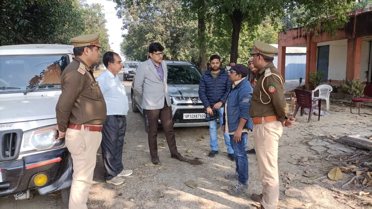 Lucknow News : रहमानखेड़ा में पहुंचा Tiger, मचान बनाकर निगरानी कर रहा वन विभाग