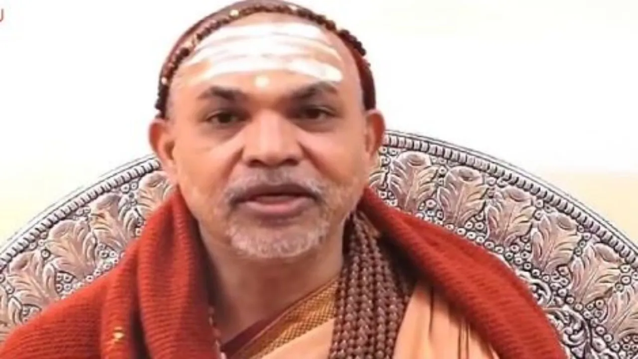 'गाय को राज्य माता' और गो-मांस निर्यात प्रतिबंध पर मुख्यमंत्री अब तक मौन: शंकराचार्य 