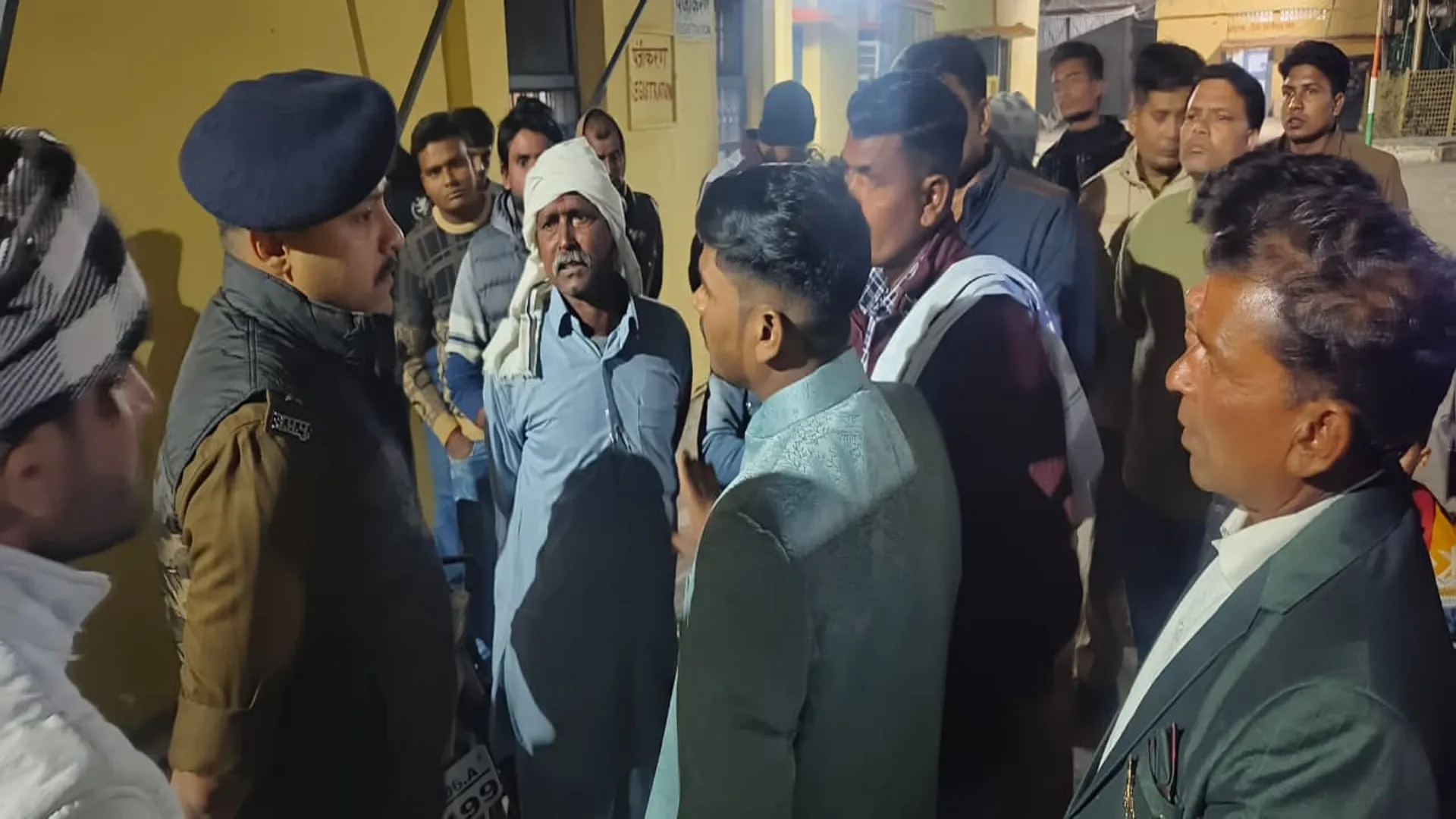 रामपुर: मातम में बदलीं शादी की खुशियां...लड़की के बाप की सड़क हादसे में मौत, चचेरा भाई घायल