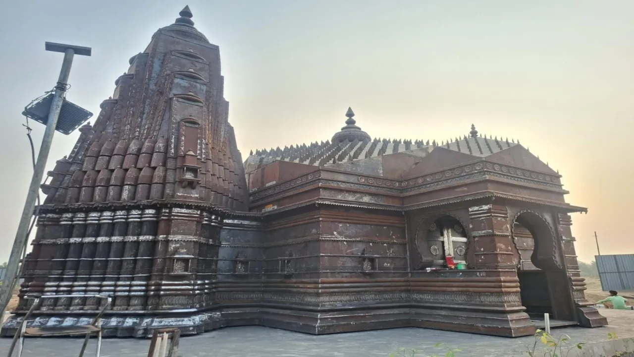 Maha Kumbh 2025 : स्क्रैप से तैयार हो रहा शिवालय पार्क,बनेगा आकर्षण का केंद्र