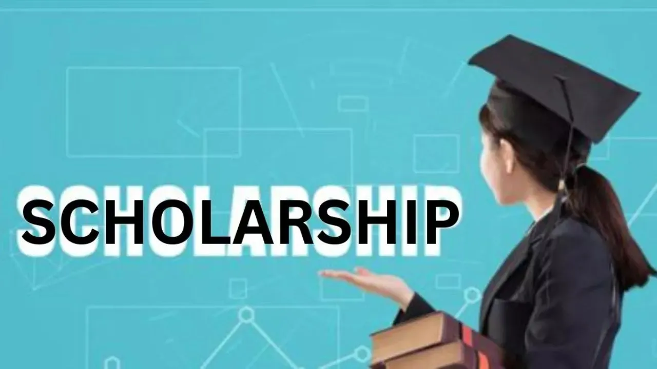 Kanpur: छात्रवृत्ति में लापरवाही पर खफा हुए जिलाधिकारी, स्कूल प्रबंधकों को सुधार के लिए इस दिन तक दिया मौका...