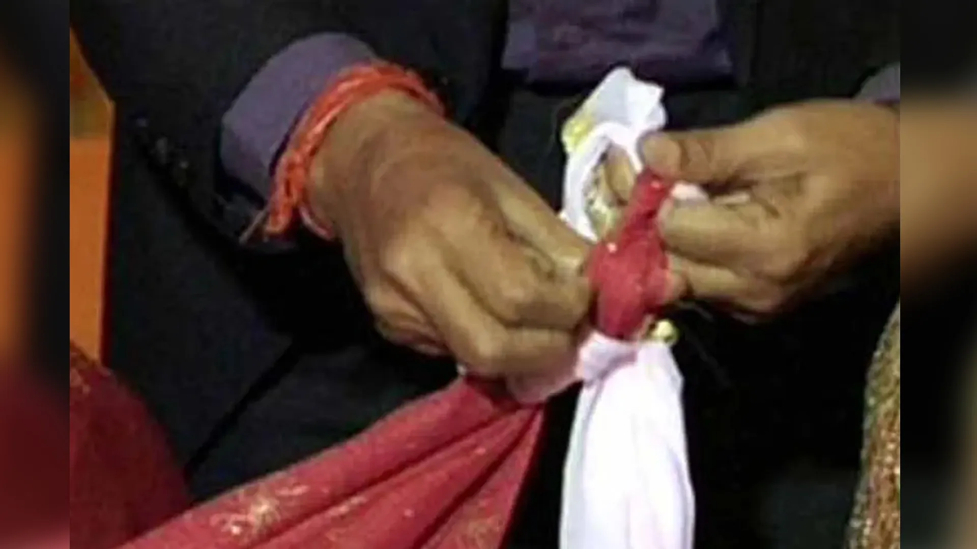 पीलीभीत: वर-वधु को आशीर्वाद देते वक्त क्या हुआ ऐसा कि छा गया मातम..जानिए पूरा मामला