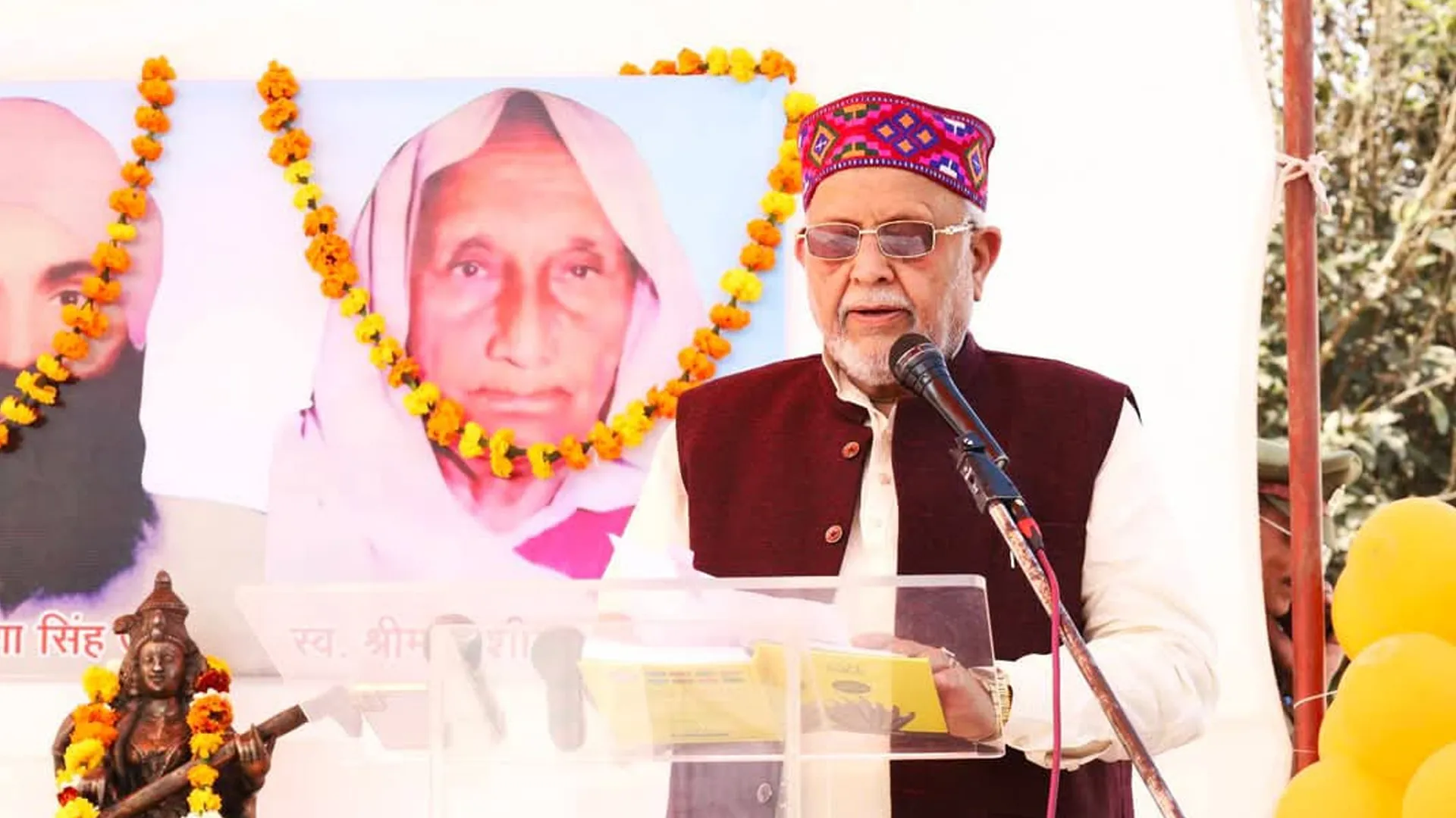 अमरोहा : शंकराचार्य द्वारा योगी जी के इस्तीफे की मांग गलत -सुरेश खन्ना