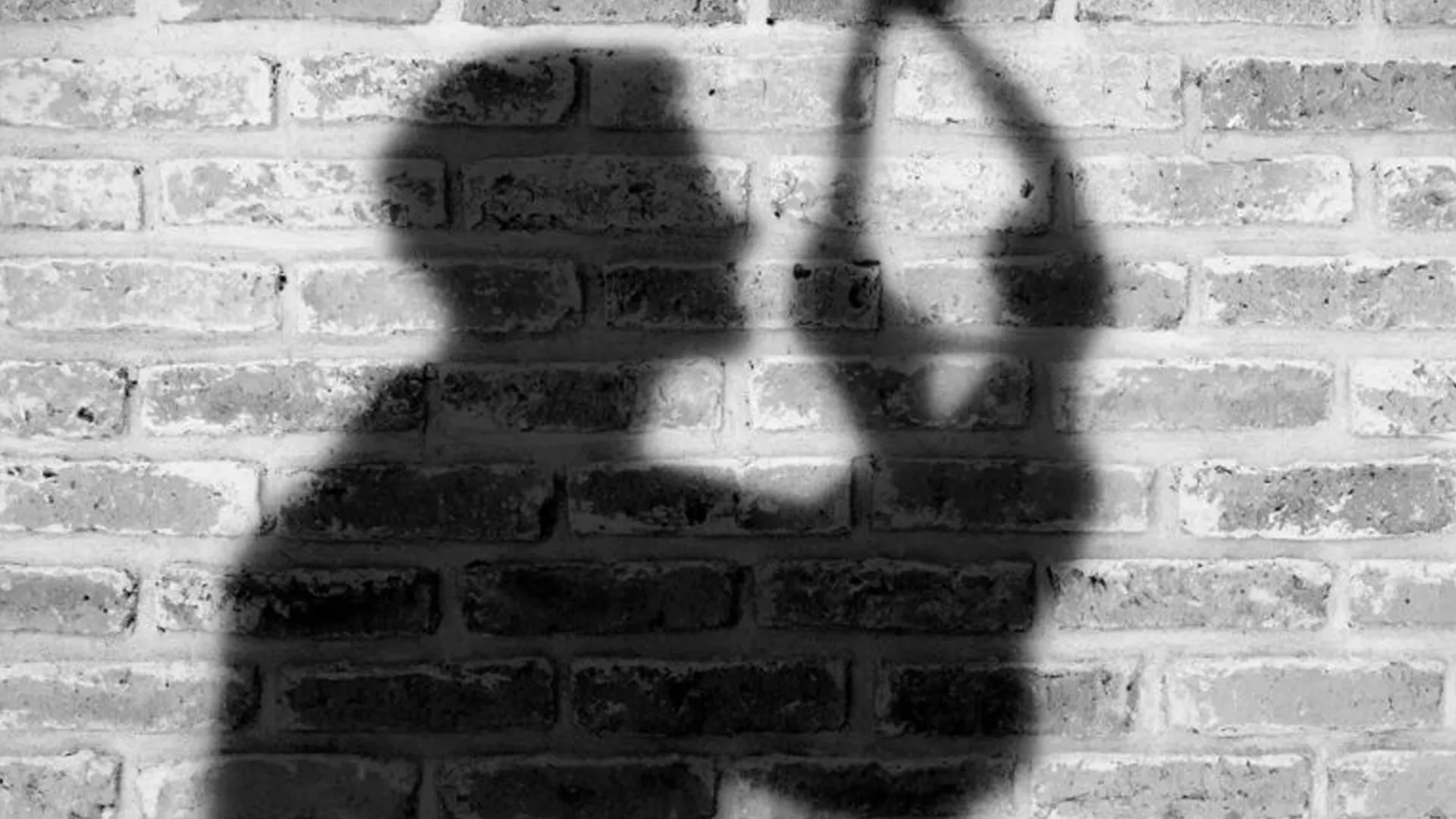 लखीमपुर खीरी: कर्ज में डूबे युवक ने फांसी लगाकर की आत्महत्या 