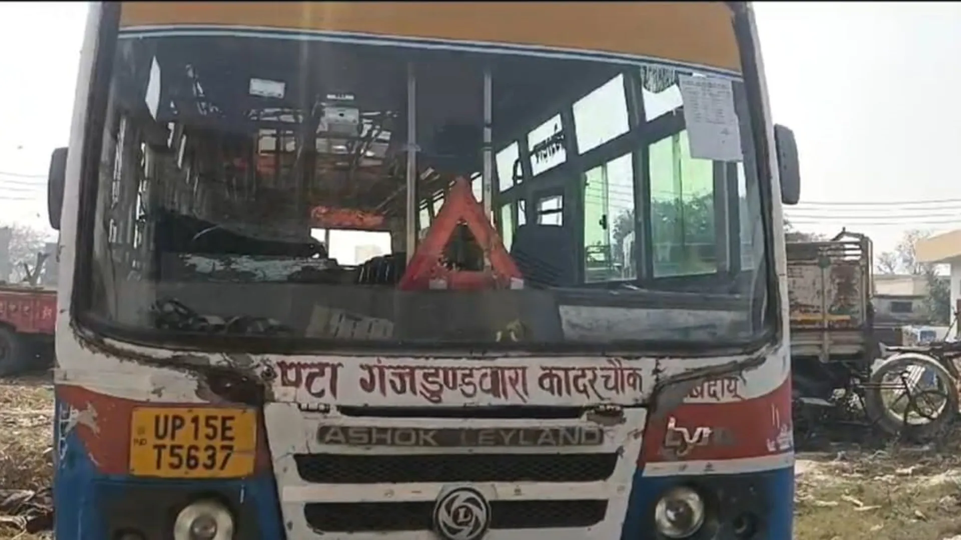 कासगंज: बाइक सवार युवक की निजी बस से कुचलकर दर्दनाक मौत