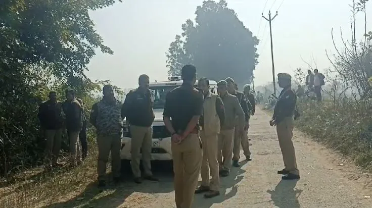 Bareilly: बेरहमी से युवक की गला रेतकर हत्या, प्राइवेट पार्ट भी काटा, फिर झाड़ियों में फेंक दिया शव