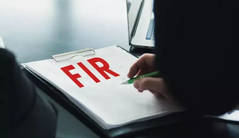रामपुर: 8 लोगों पर FIR, दो गुटों में हुआ था बवाल...फायरिंग करने पर फंसे