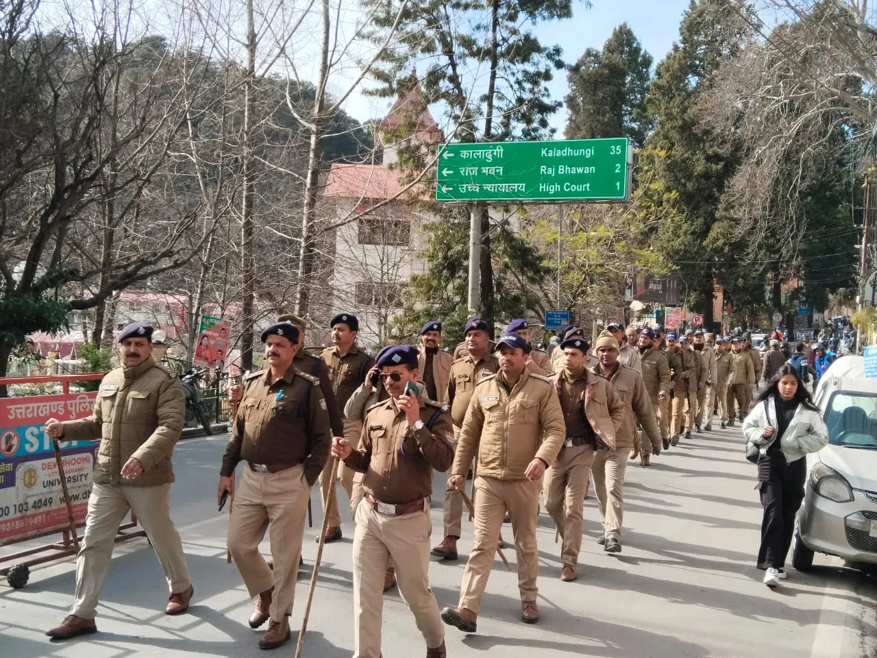 निकाय चुनाव को लेकर पुलिस ने निकाला पैदल मार्च   